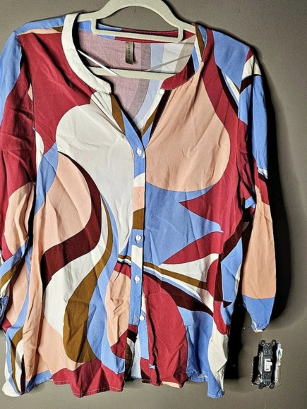 Soyaconcept Abstract Print Blouse in Blue Red Ptp 21.5" Size M